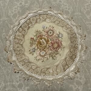 Victorian 7” Round With Metallic Accent Floral Mat